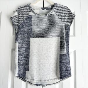 GAP Knit Top Womens Size XS Navy Gray Colorblock Patchwork Short Sleeve Top